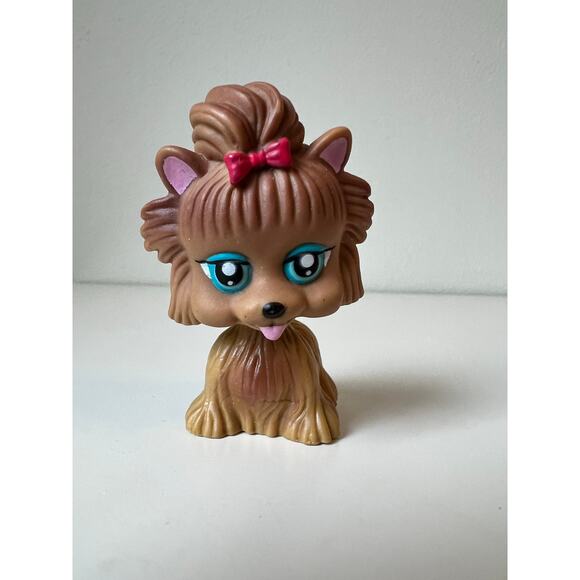 My Pet Pals Chic Dolls Boutique Puppy Dog Figure 2008 Toy Brown Yorkie Pet Bed - Picture 5 of 9
